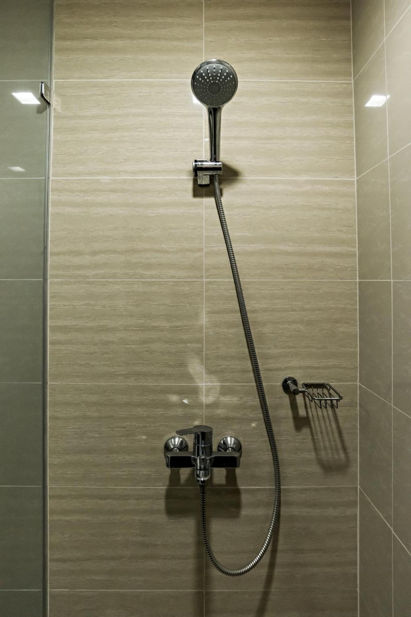 Modern 1Br In Uptown Bgc Aparthotel Taguig Exterior photo
